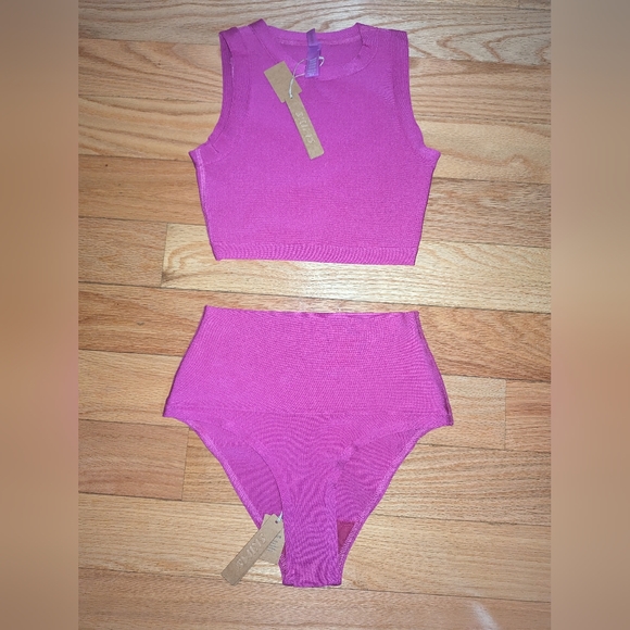 NWT SKIMS KNIT BEACHWEAR SET IN LOLLIPOP - Picture 2 of 6